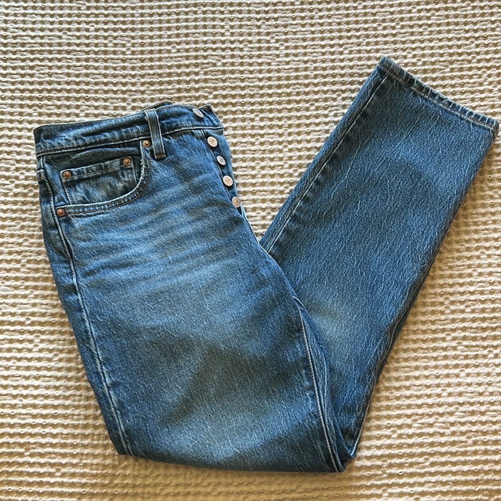 Levi’s 501 Jeans- Medium Wash, low stretch “Erin Can’t Wait” - Picture 2 of 7